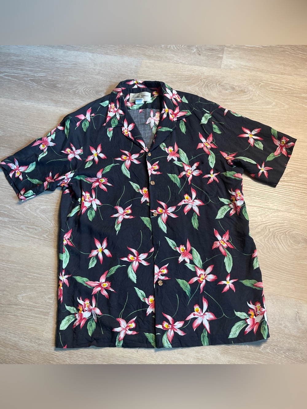 Vintage Black Red COOKE STREET Honolulu Hawaiian Aloha Short Sleeve Shirt Orchid